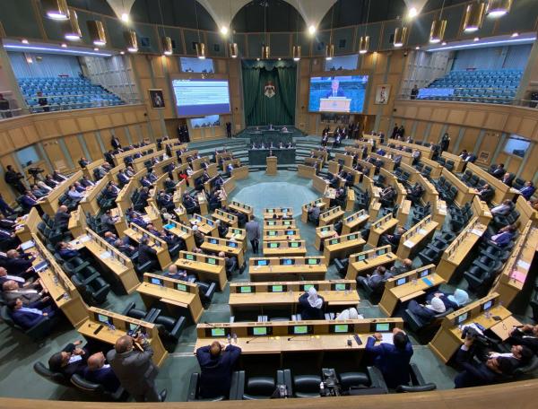 100 يوم لعادية النواب الثانية .. إقرار 12 قانونا وجلسات رقابية وفق النظام الداخلي