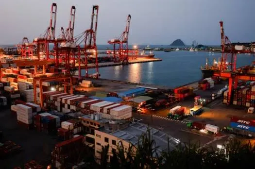 صادرات تايوان تسجل قفزة تاريخية مدفوعة بالذكاء الاصطناعي