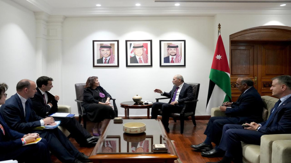 الصفدي وشويتسا يبحثان تحضيرات اجتماع وزاري عربي اوروبي في الاردن