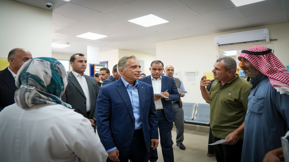 رئيس الوزراء يوجه بتطوير مركز صحي غرندل في الطفيلة
