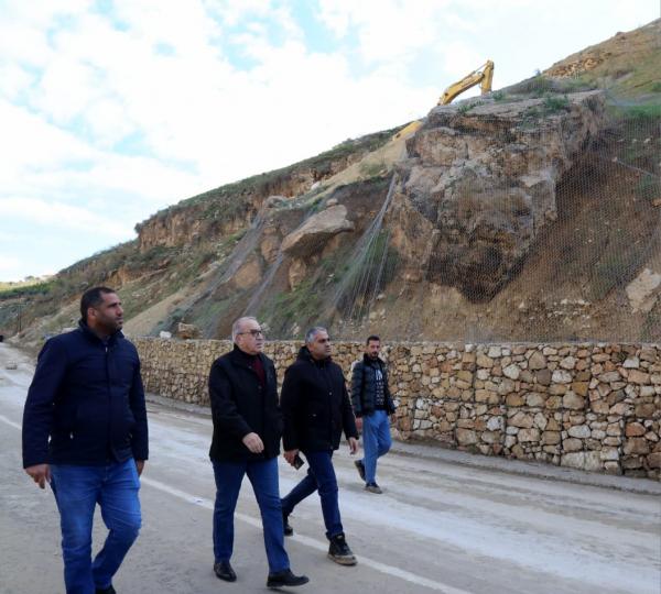 إغلاق طريق وادي شعيب سيستمر لاسابيع .. والبدائل من عيرا والعارضة والعدسية