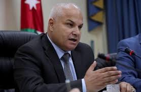 البكار: استثناء قطاع صناعة الألبسة من الحد الأدنى للأجور جاء لضمان استمرارية الاستثمار