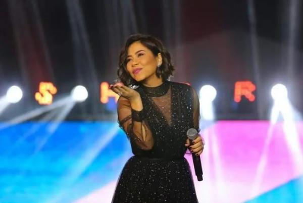 عمرو أديب يدخل ثانية على خط شيرين .. أنقذوها فوراً