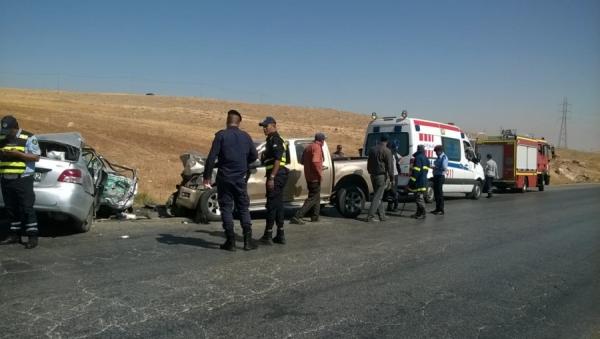 وفاة و18 إصابة بتصادم 11 مركبة في المفرق