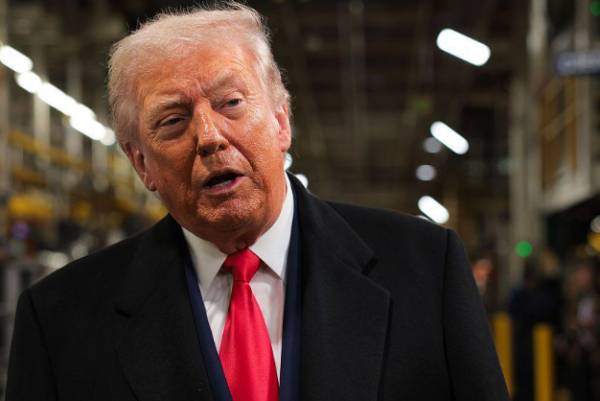 ترامب: القتل توقف في ايران