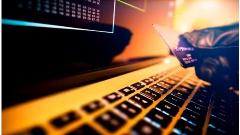 تحذيرات من طرق احتيال الكتروني متعددة تستهدف العسكريين