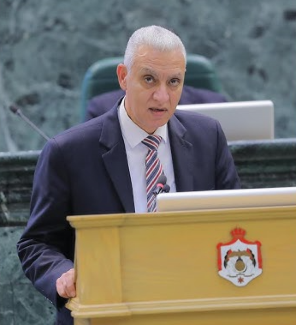 العموش يطالب بالعودة إلى التعيين على مخزون ديوان الخدمة