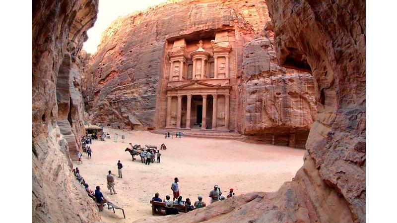توقعات بنمو الحركة السياحية في البترا بعد تشغيل وافتتاح مشاريع جديدة