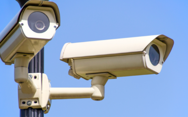 الأمانة تطرح عطاءً لتركيب وتشغيل 3100 كاميرا لرصد مخالفات المرور
