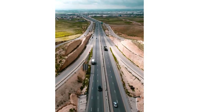 إنارة ذكية بالطاقة الشمسية لممر عمّان التنموي بكلفة 1.4 مليون دينار