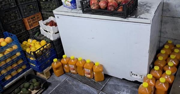 إغلاق محل عصائر في عمان لوجود حشرات وانبعاث روائح كريهة