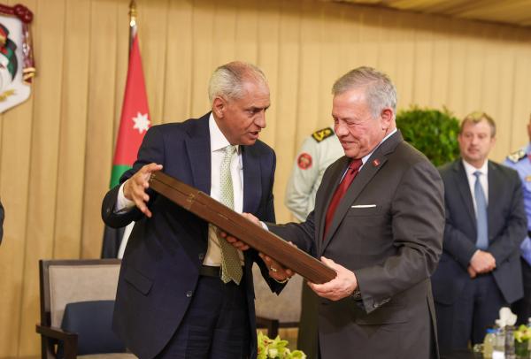 الملك لرفاق السلاح: أنتم مصدر فخر للأردنيين جميعا