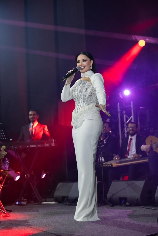 ديانا كرزون تخطف ترند عيد الحب وتسحر جمهورها