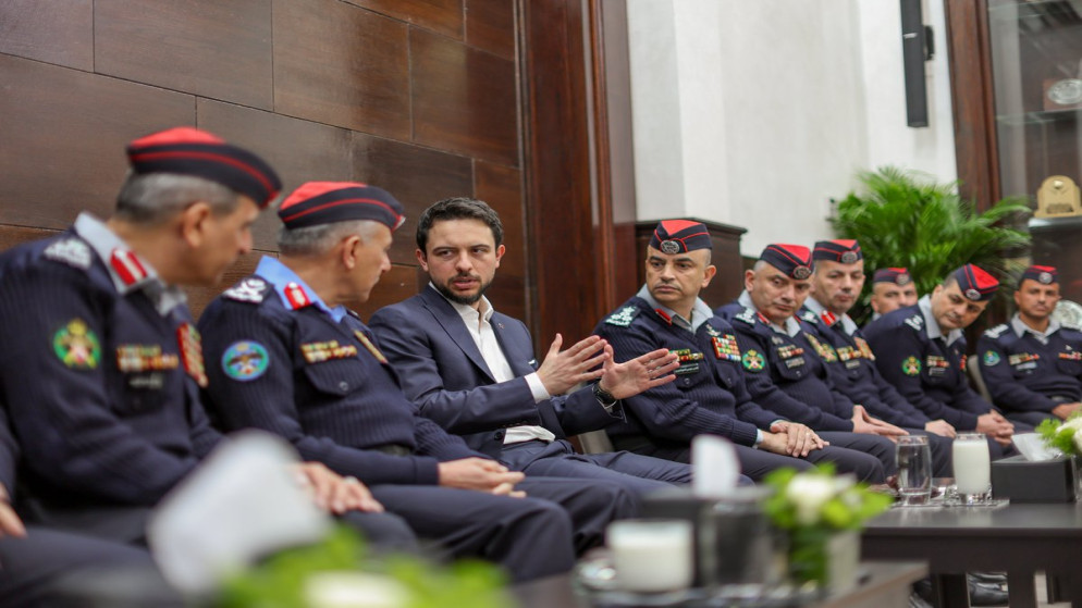 ولي العهد يزور الدفاع المدني ويؤكد: سلامة المواطنين في مقدمة الأولويات