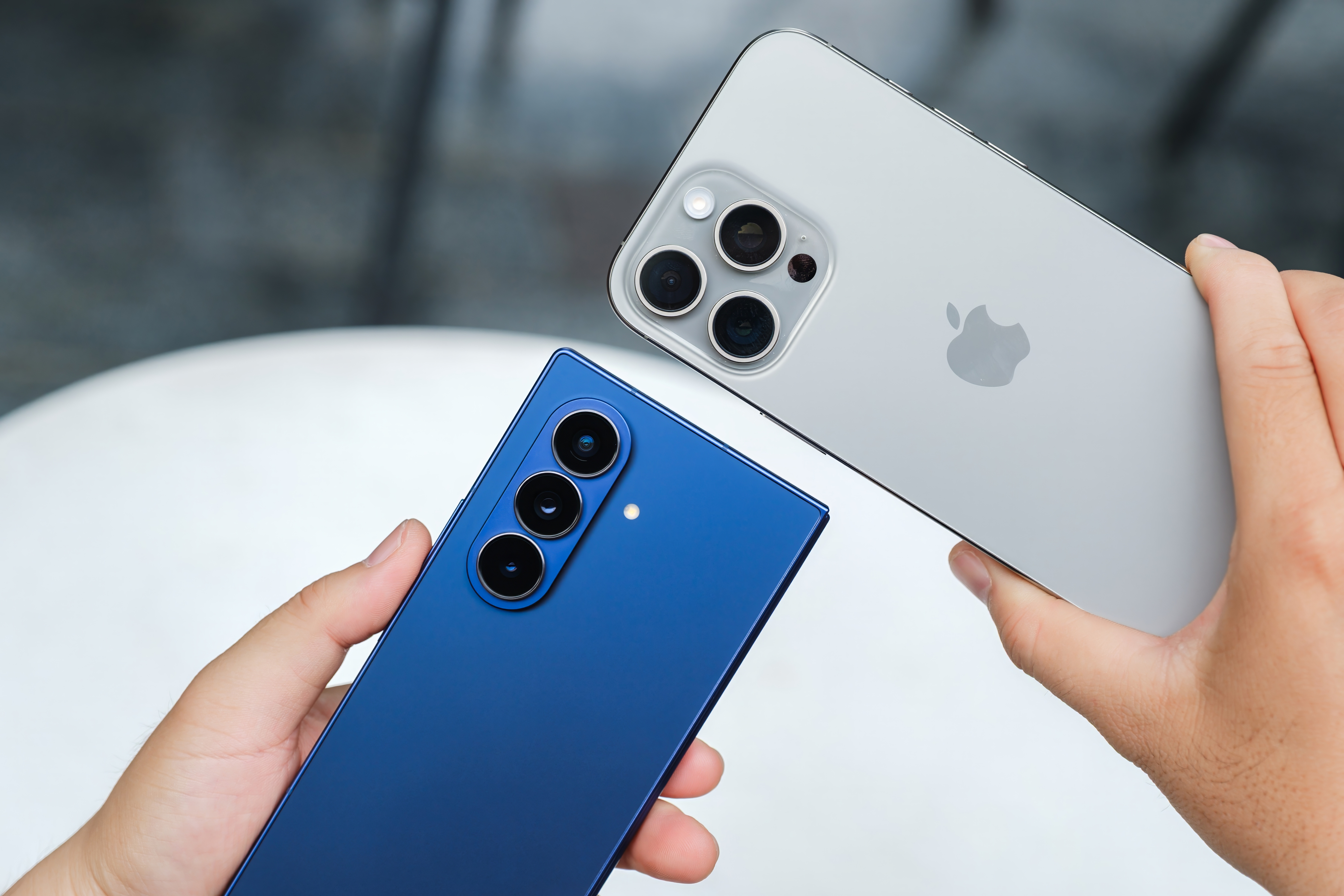 خطوات بسيطة لنقل بياناتك من ايفون الى سامسونغ بدون فقدان