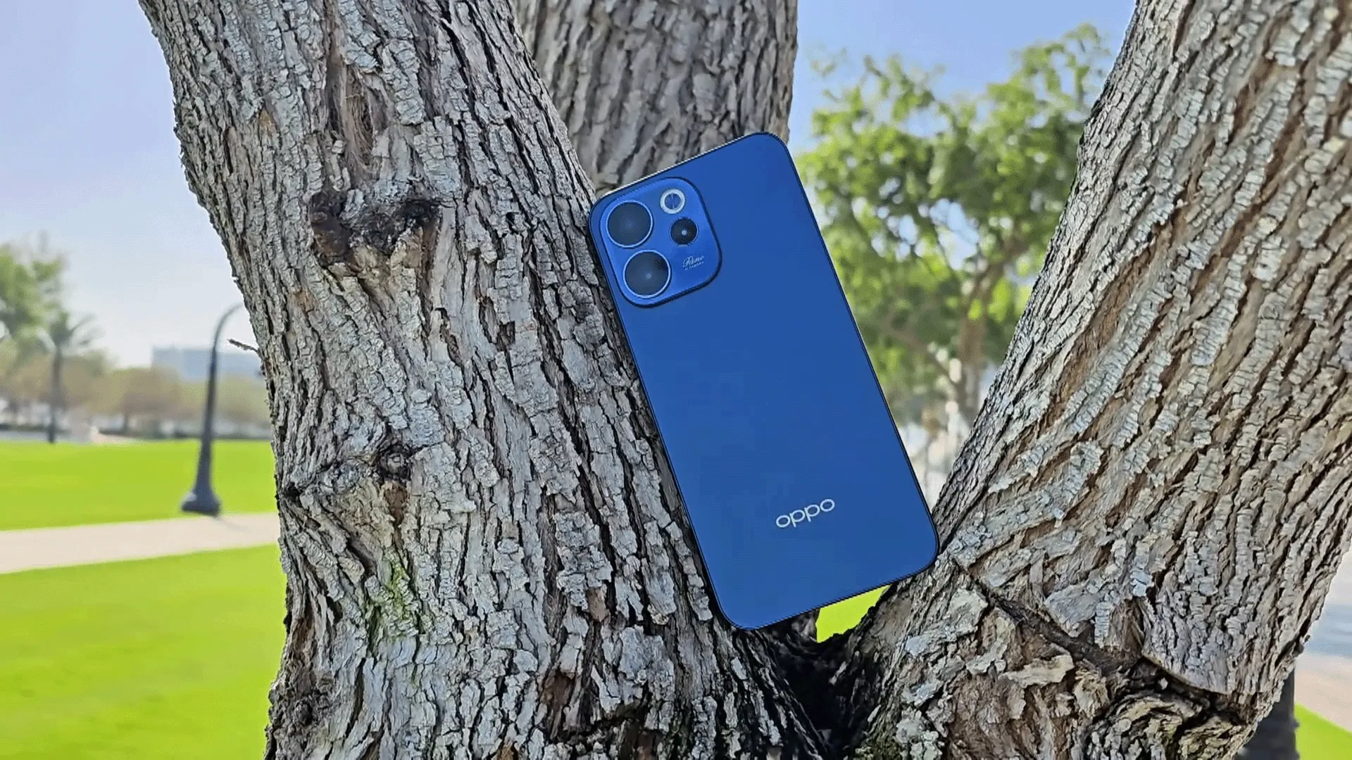 هاتف اوبو رينو 15 اف 5 جي ببطارية تدوم يومين يزلزل الفئة المتوسطة