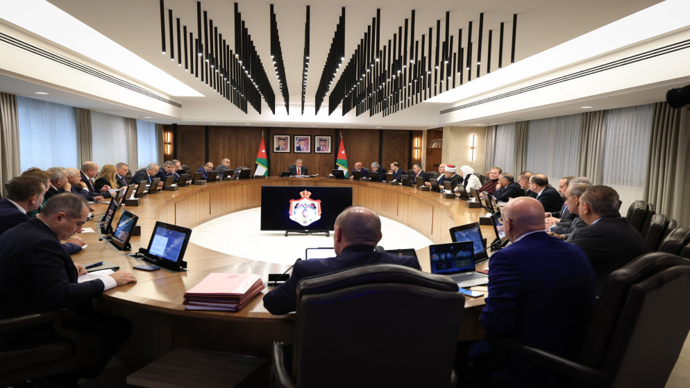 الحكومة تسدد 70 مليون دينار لمستودعات الأدوية وتدعم استثمارات الكرك