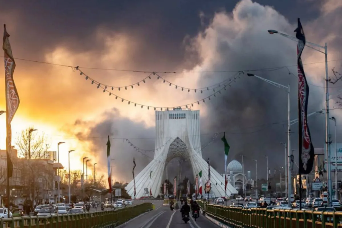 تصعيد خطير: ترمب يهدد بتدمير ايران وضربات تستهدف مراكز القرار