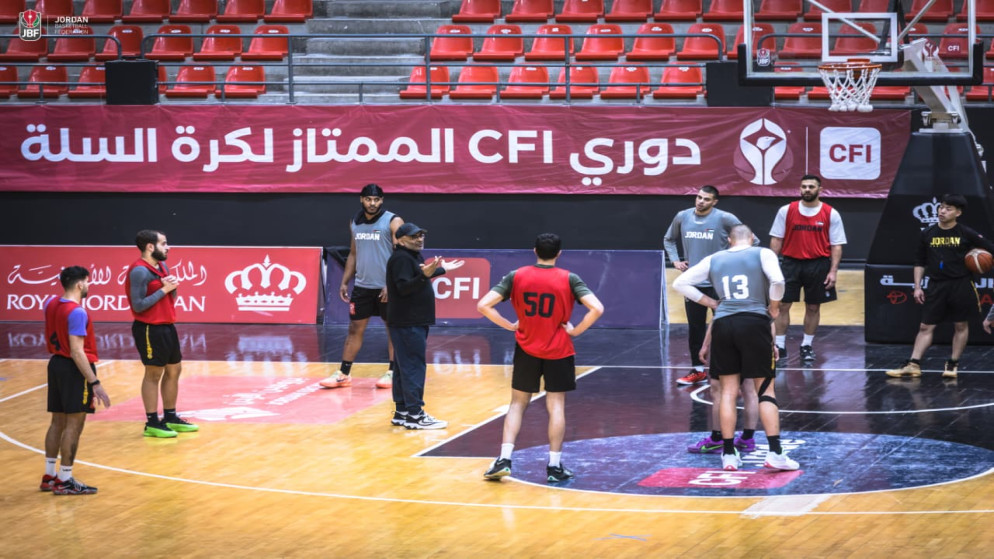 المنتخب الوطني لكرة السلة يغادر إلى الإمارات استعدادا لتصفيات كأس العالم