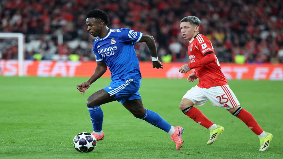 فينيسيوس جونيور نجم ريال مدريد يواجه موجة جديدة من الإساءات العنصرية في دوري الأبطال