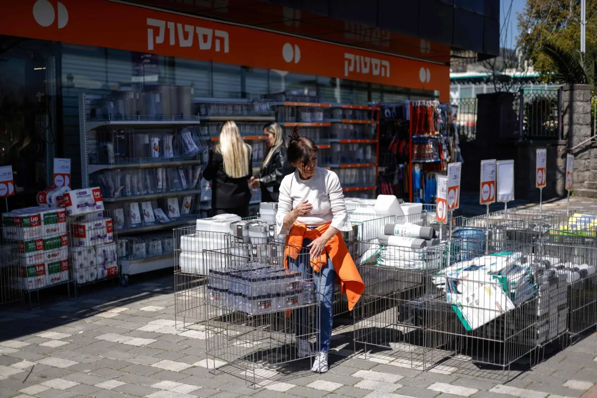 اسرائيل تخفف القيود مع تراجع القصف الايراني