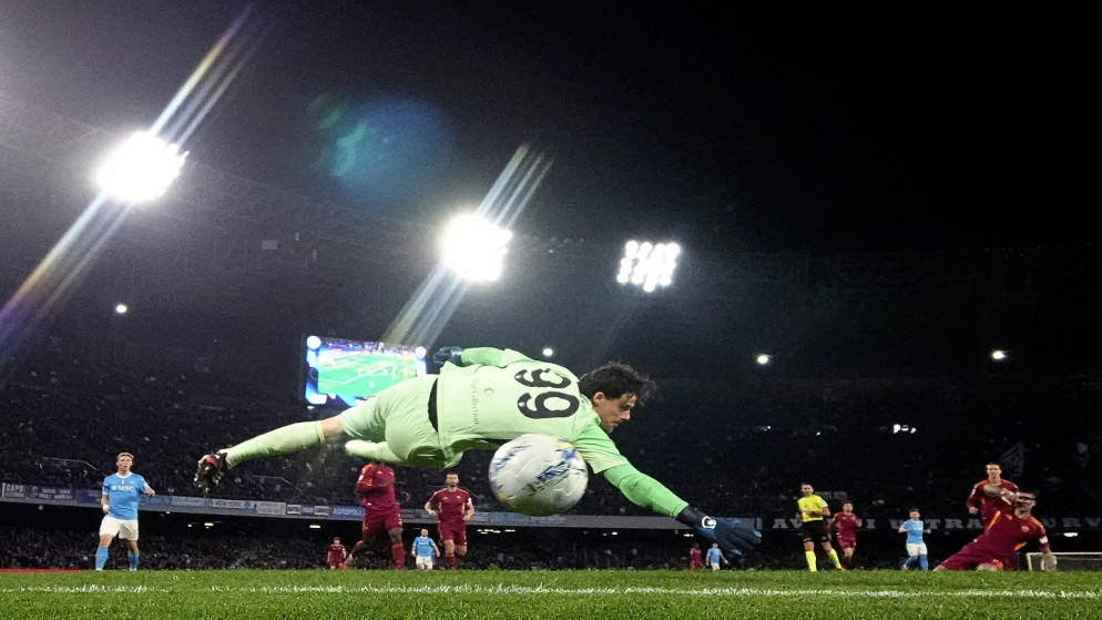 نابولي وروما يتعادلان في الدوري الايطالي وسانتوس ينقذ حامل اللقب