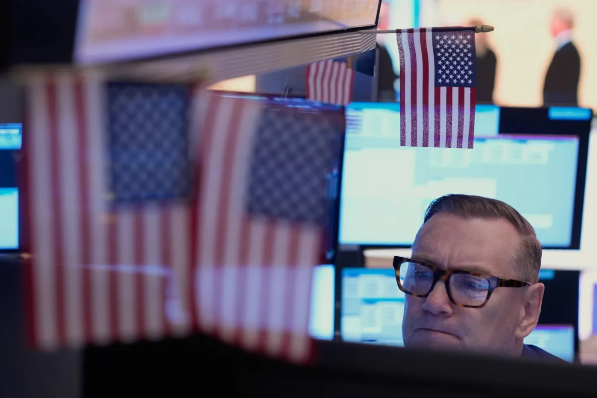 السندات الامريكية تتراجع وسط مخاوف التضخم وتوقعات الفائدة