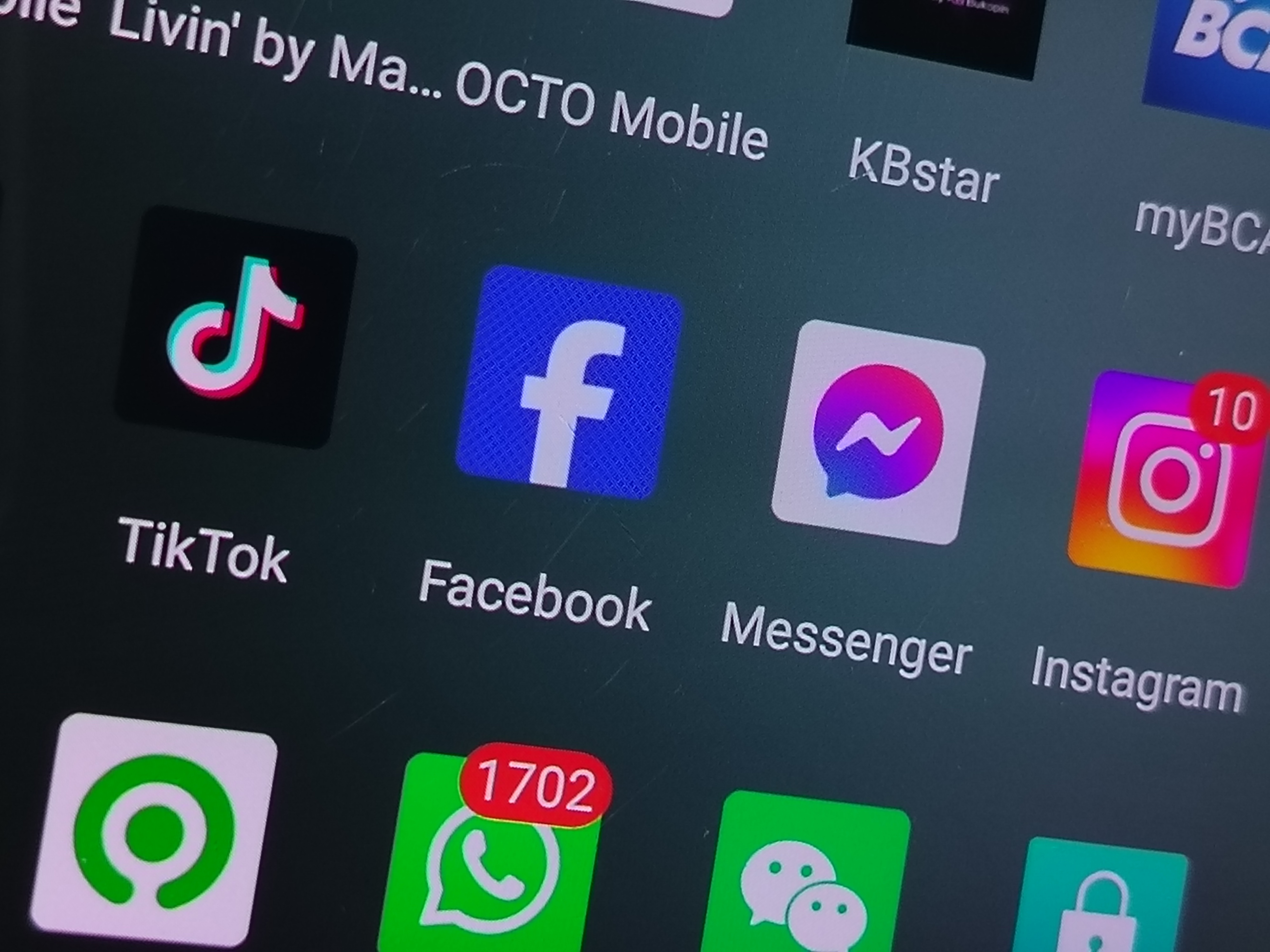 ميتا تسعى لمحاكاة شخصيتك بعد الموت.. هل يصبح الإرث الرقمي حقيقة؟