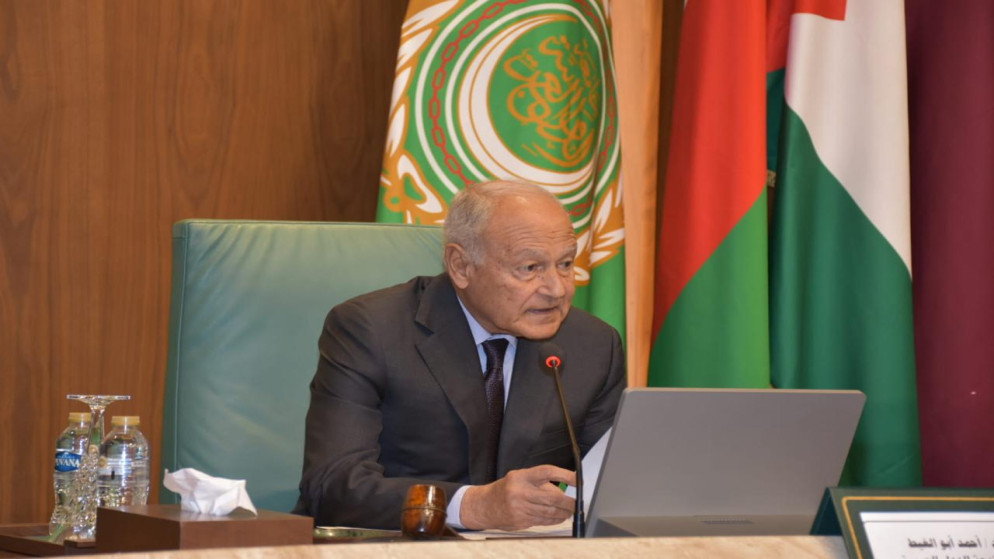 ابو الغيط يدين الاعتداءات على الدول العربية ويطالب بوقف فوري