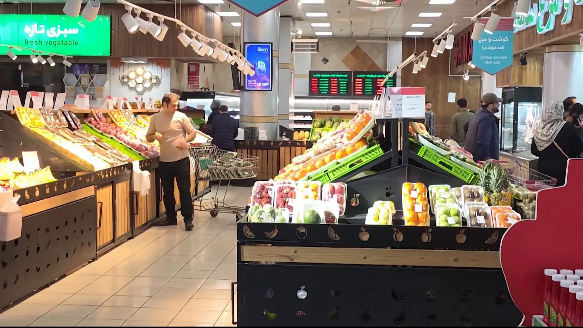 طهران في زمن الحرب: استمرار التسوق وتوفر السلع رغم المخاوف