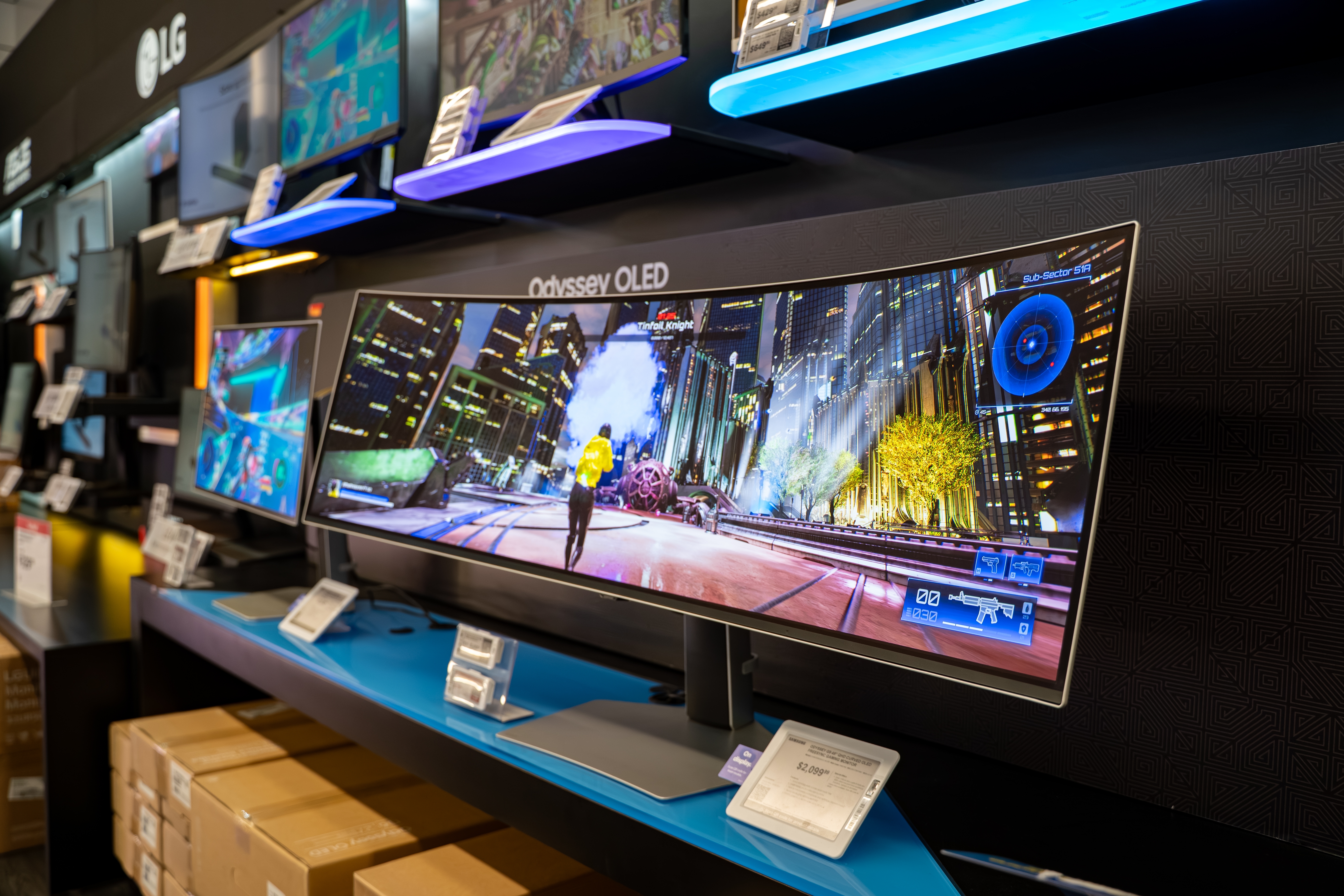 افضل شاشات الالعاب فائقة الاتساع: كورسير وسامسونغ واسوس تتنافس