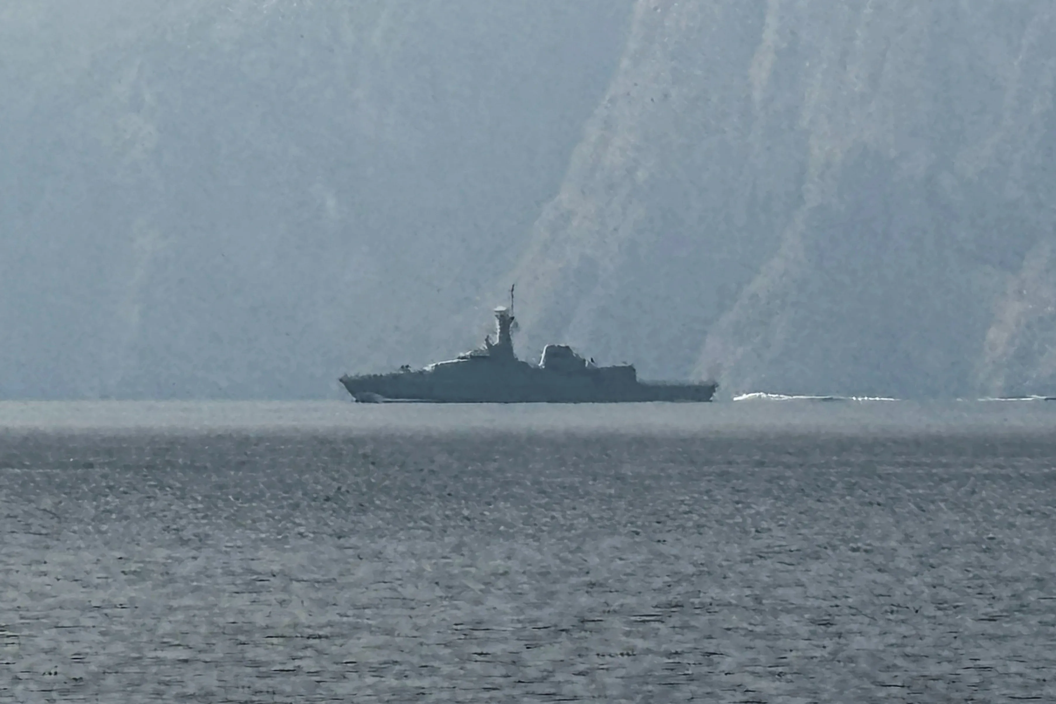 ترمب يواجه صدمة النفط: إجراءات أمريكية لتأمين تدفقات الطاقة في الخليج