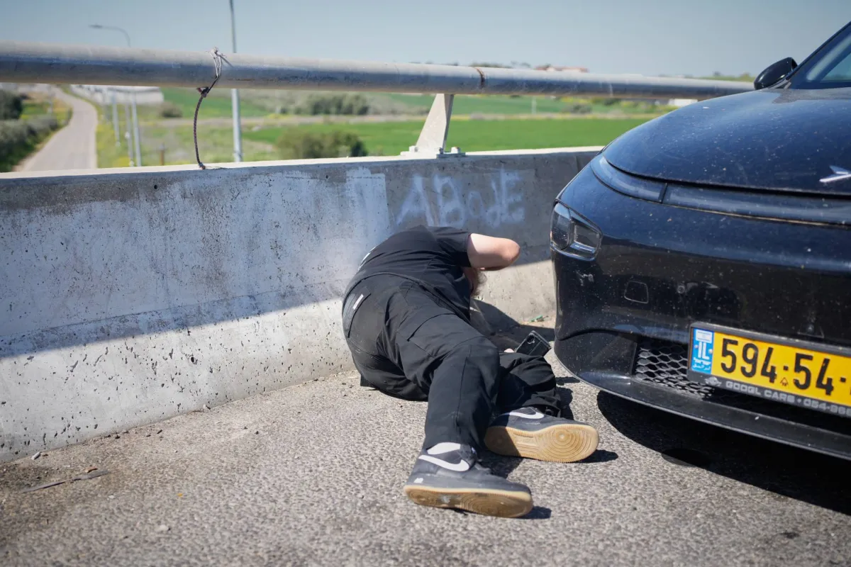 إيران تستهدف مصافي نفط في حيفا وتصاعد التوتر مع إسرائيل