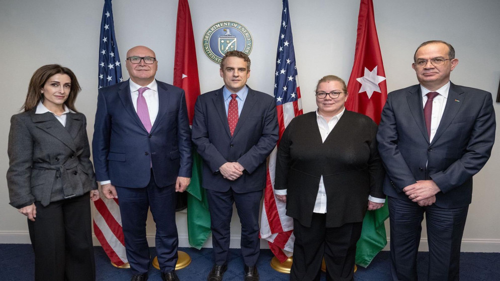 وفد وزاري اردني يبحث مع مسؤول امريكي فرص الاستثمار في قطاع الطاقة