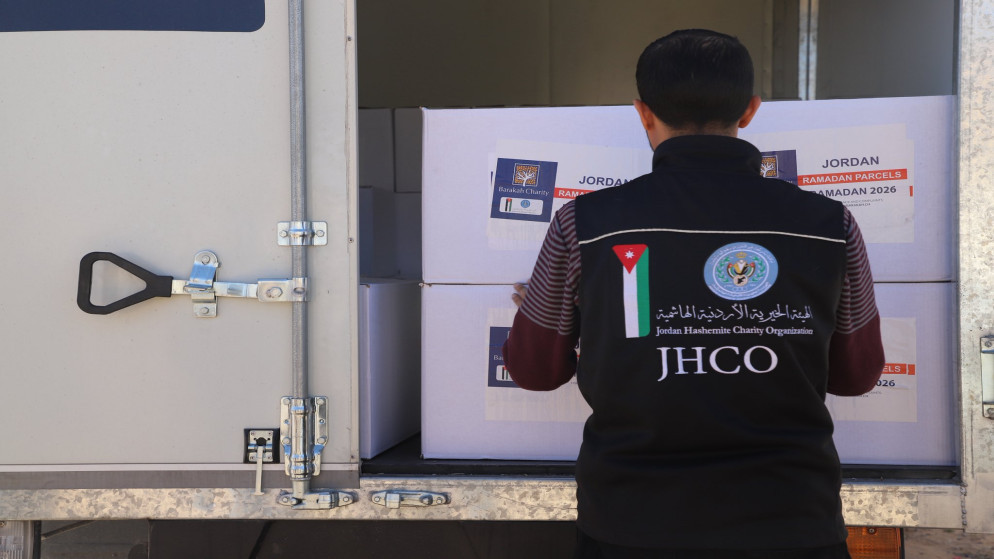 الاردن يرسل قافلة مساعدات انسانية عاجلة الى لبنان وغزة