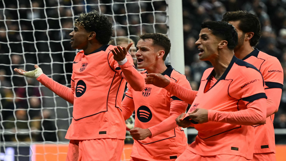 لامين يمال ينقذ برشلونة بتعادل مثير امام نيوكاسل في دوري الابطال