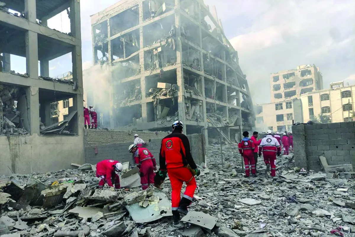 تصاعد التوتر: تهديدات متبادلة حول مضيق هرمز وعواقب وخيمة