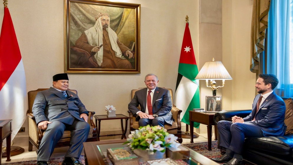 الملك والرئيس الاندونيسي يبحثان تعزيز التعاون وحل الدولتين