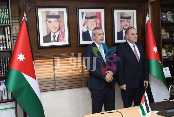 42 محاميا يؤدون اليمين القانونية أمام وزير العدل