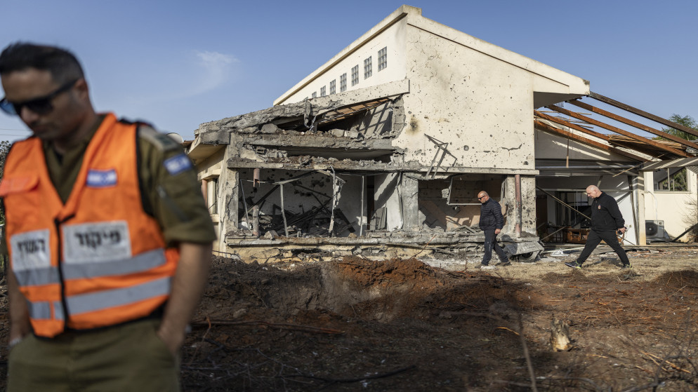 ايران تستهدف قاعدتين عسكريتين اسرائيليتين وجهاز الامن الداخلي