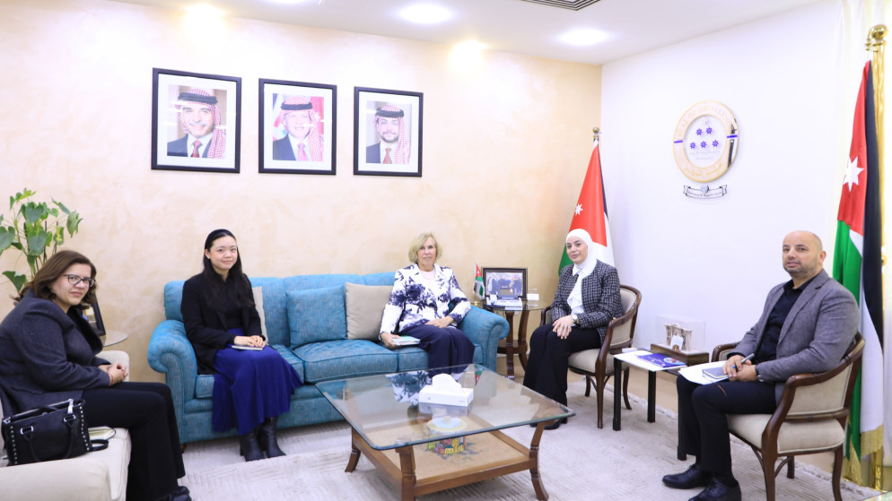 وزيرة التنمية الاجتماعية تبحث مع السفيرة الاسترالية تعزيز التعاون المشترك