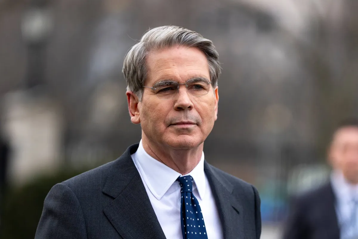 الخزانة الامريكية ترخص مؤقتا لشراء النفط الروسي العالق