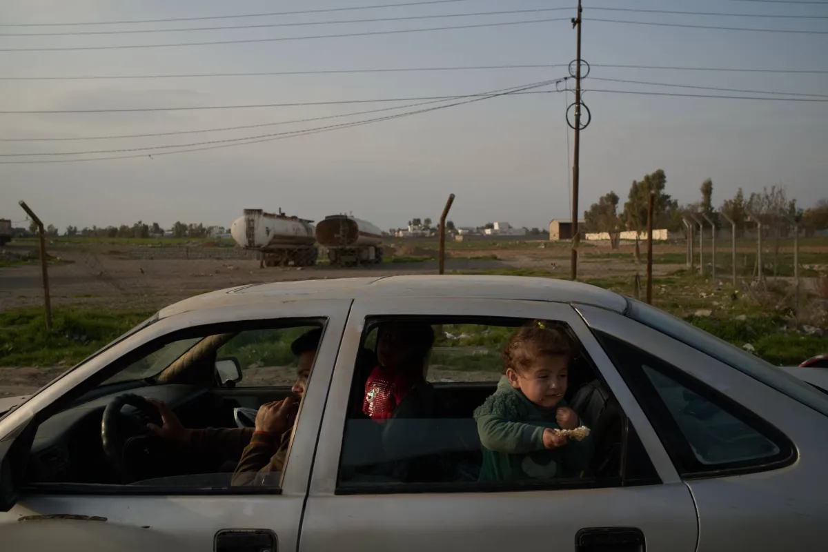 تصعيد خطير في بغداد: هجمات متبادلة تستهدف السفارة الامريكية وفصائل مسلحة