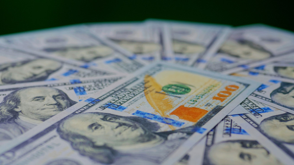 الدولار يقترب من ذروة 2026 وسط مخاوف التضخم وارتفاع النفط