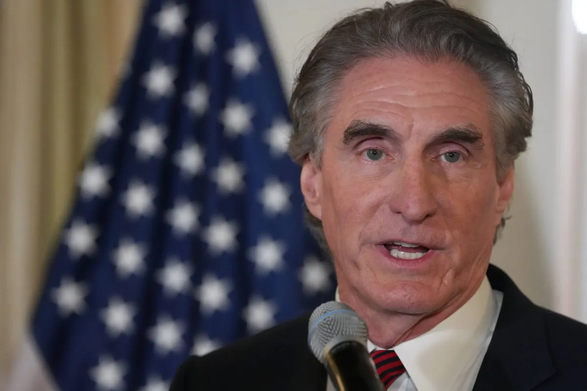 إدارة ترمب ناقشت التدخل لكبح أسعار النفط