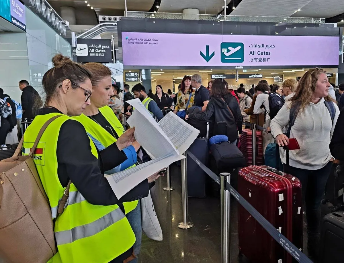 السعودية تسهل اجلاء 150 فرنسيا من الخليج الى بلادهم