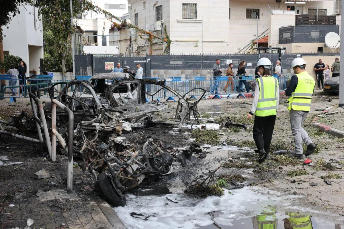 إطلاق صواريخ من إيران يدوي صافرات الإنذار في شمال إسرائيل