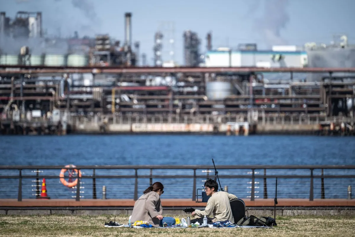 تراجع اسعار النفط يثير مخاوف الاسواق رغم جهود ترمب لفتح مضيق هرمز