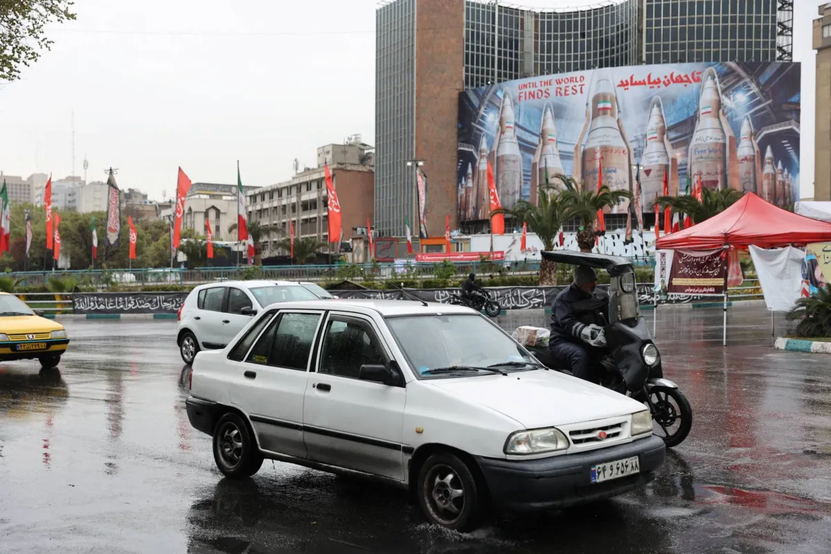 إيران تعتقل أجانب وتحذر من استغلال العدو للمهرجانات