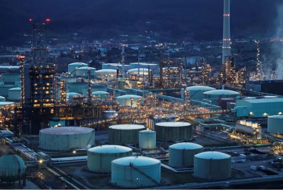 اسبانيا تفرج عن 11.5 مليون برميل نفط من احتياطاتها